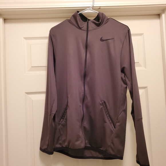 Nike Training Jacket - Picture 2 of 6